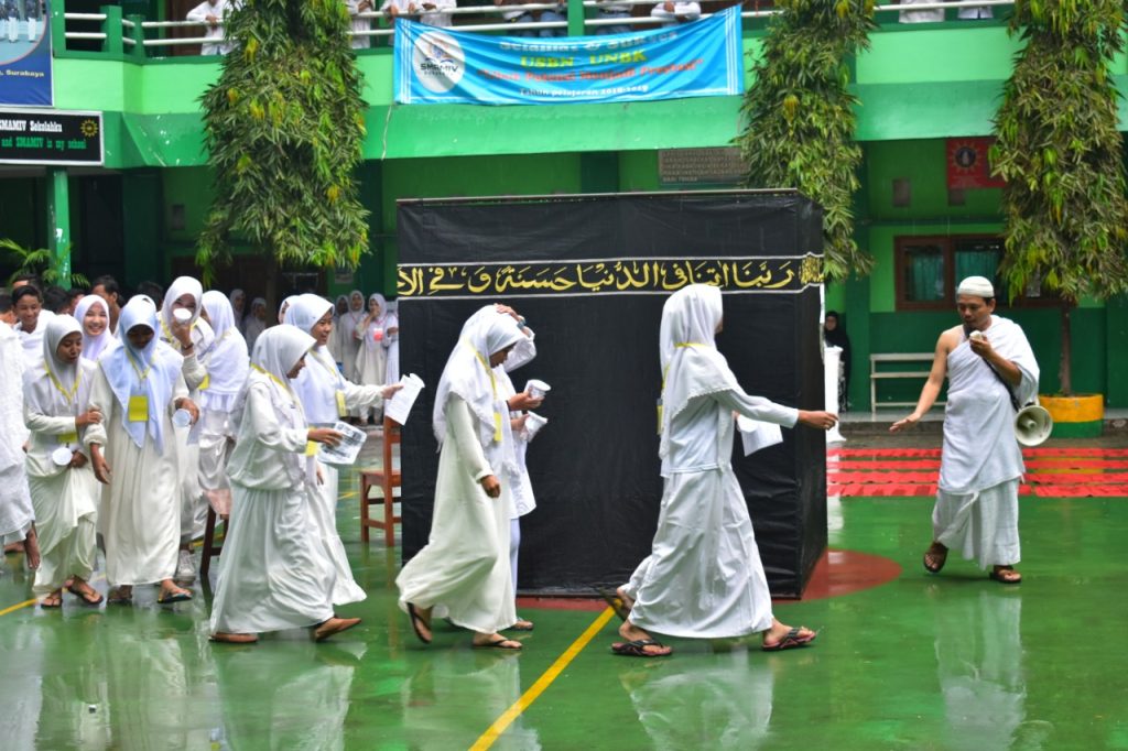 Agar Termotivasi ke Tanah Suci, AnakAnak Belajar Manasik