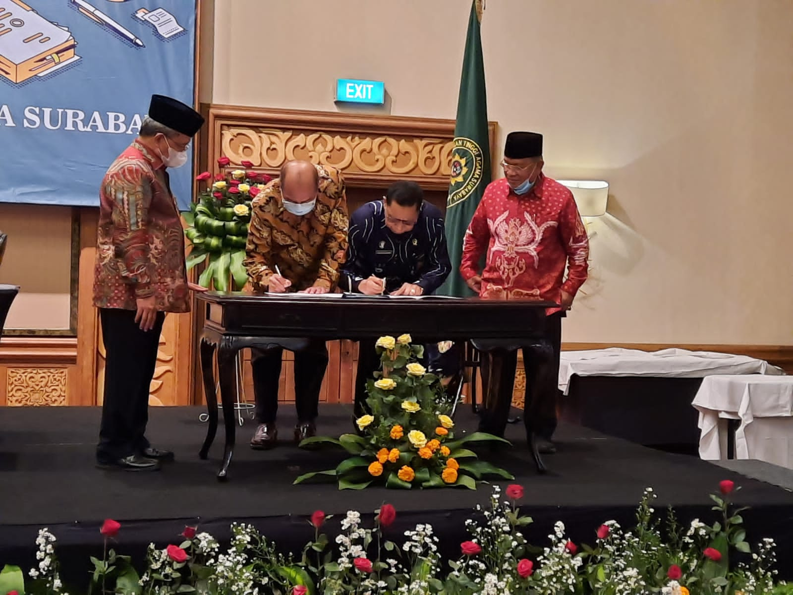 Tingkatkan Mutu Hakim, Pascasarjana UMSurabaya Teken MoU Dengan ...